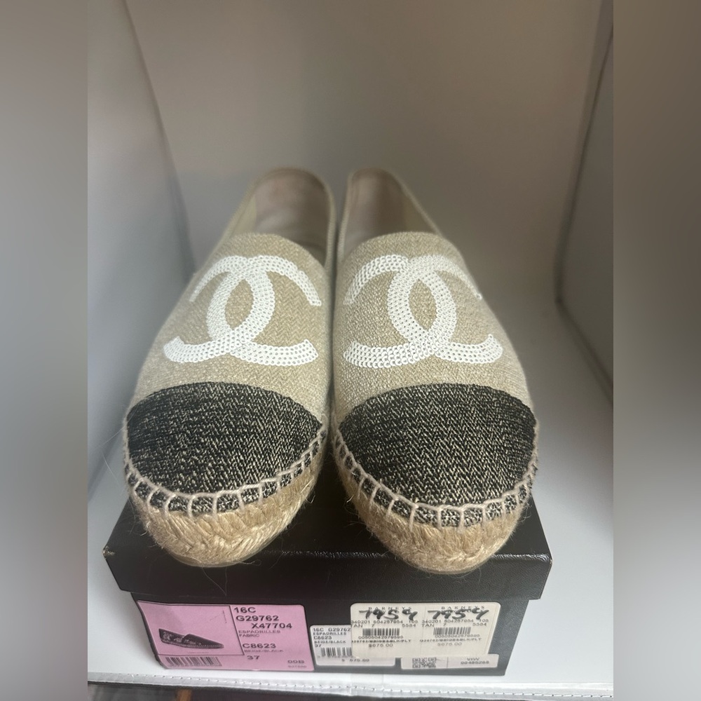Authentic CHANEL Tan and Black Espadrilles Flats 37